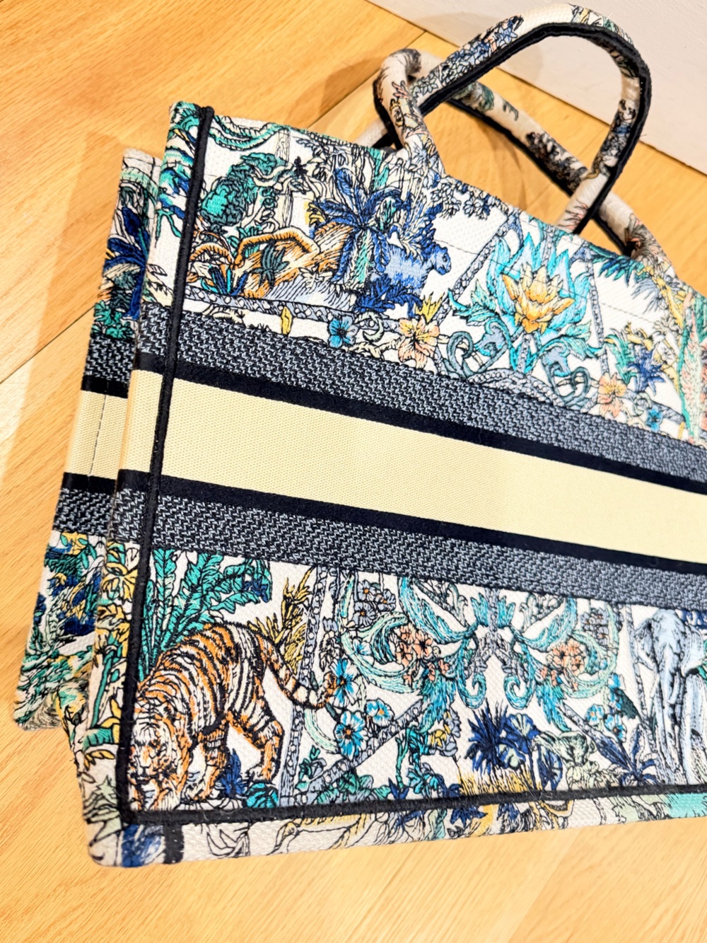 Christian Dior Canvas Toile de Jouy Tote NWOT - Picture 6 of 16